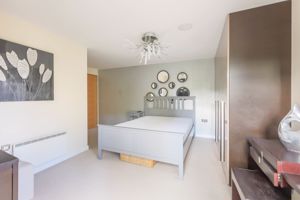 Photo 16- click for photo gallery